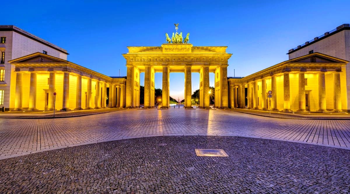 Porte de Brandebourg : le majestueux symbole d'unité et de paix de Berlin